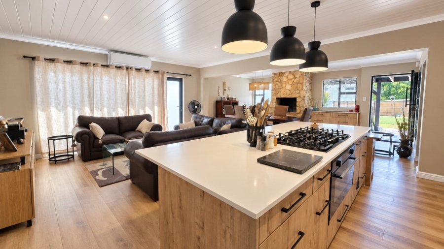 4 Bedroom Property for Sale in Stilbaai Wes Western Cape